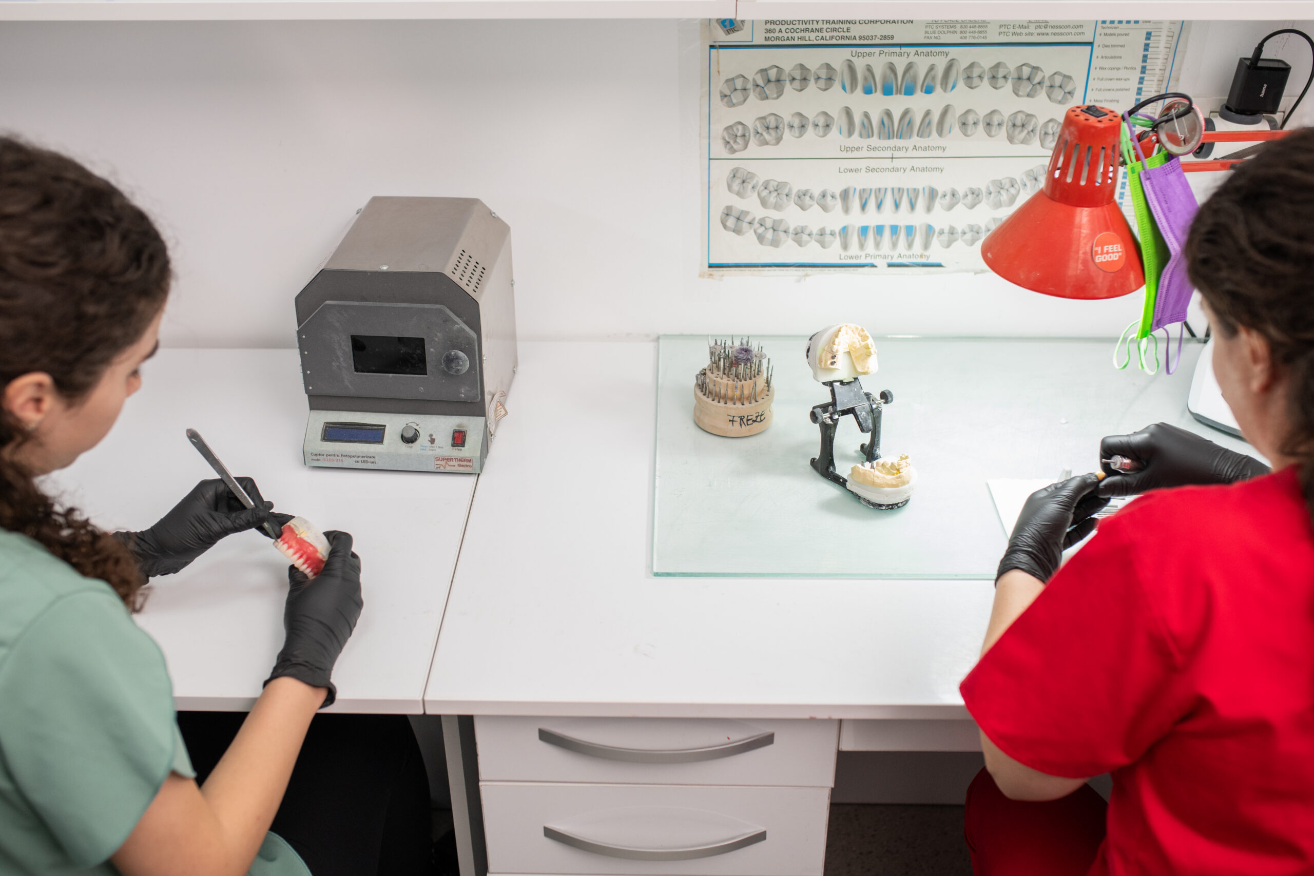 Laboratorul de tehnică dentară al clinicii Dental Alliance