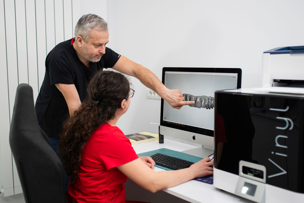 Tomograf CBCT în centrul de radiologie dentară Dental Alliance Roman